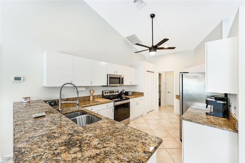 589 Lambton Lane - Photo 5