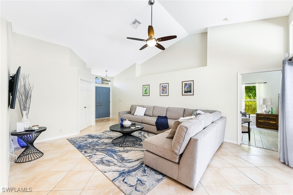 589 Lambton Lane - Photo 3