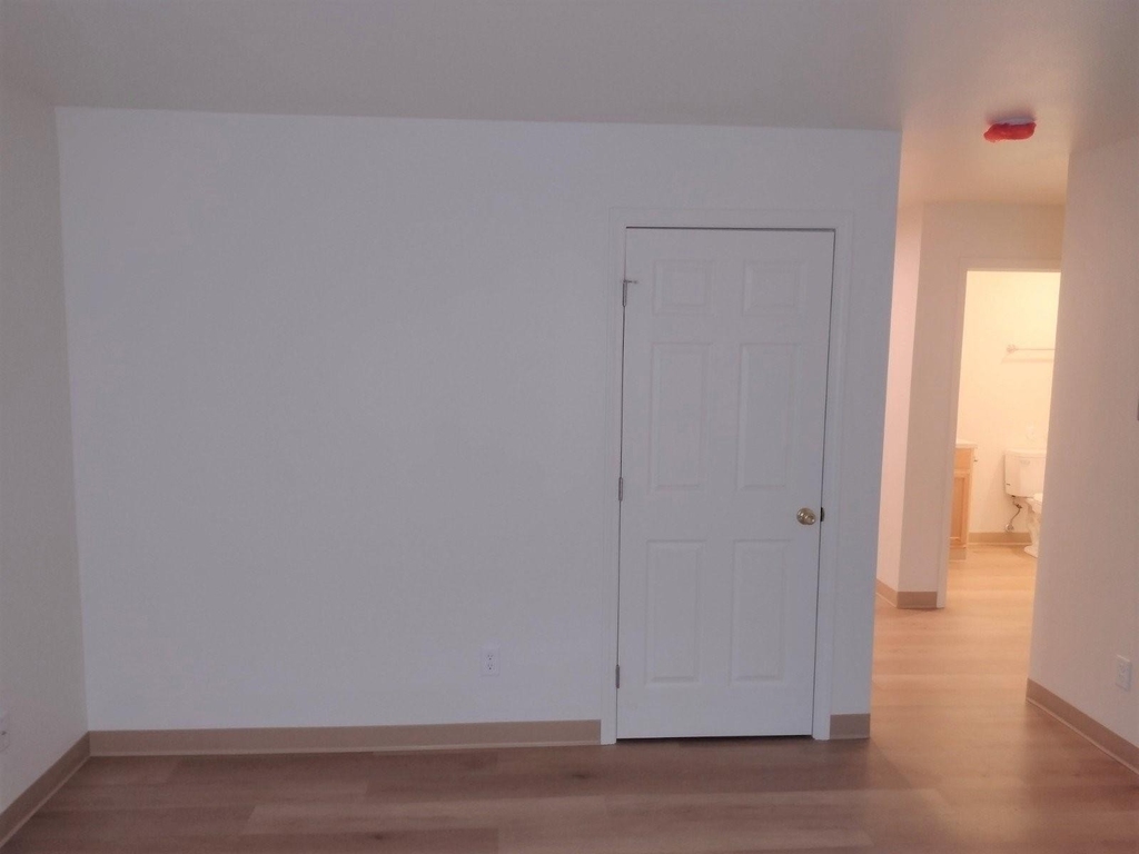 450 J St - Photo 6