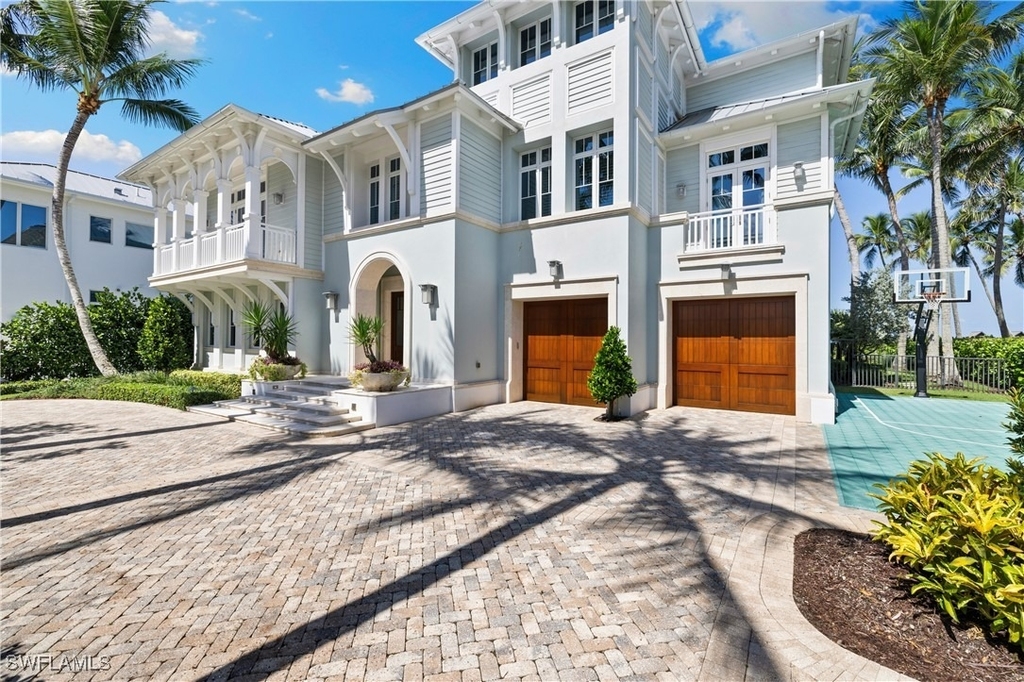 1270 Gulf Shore Boulevard S - Photo 5