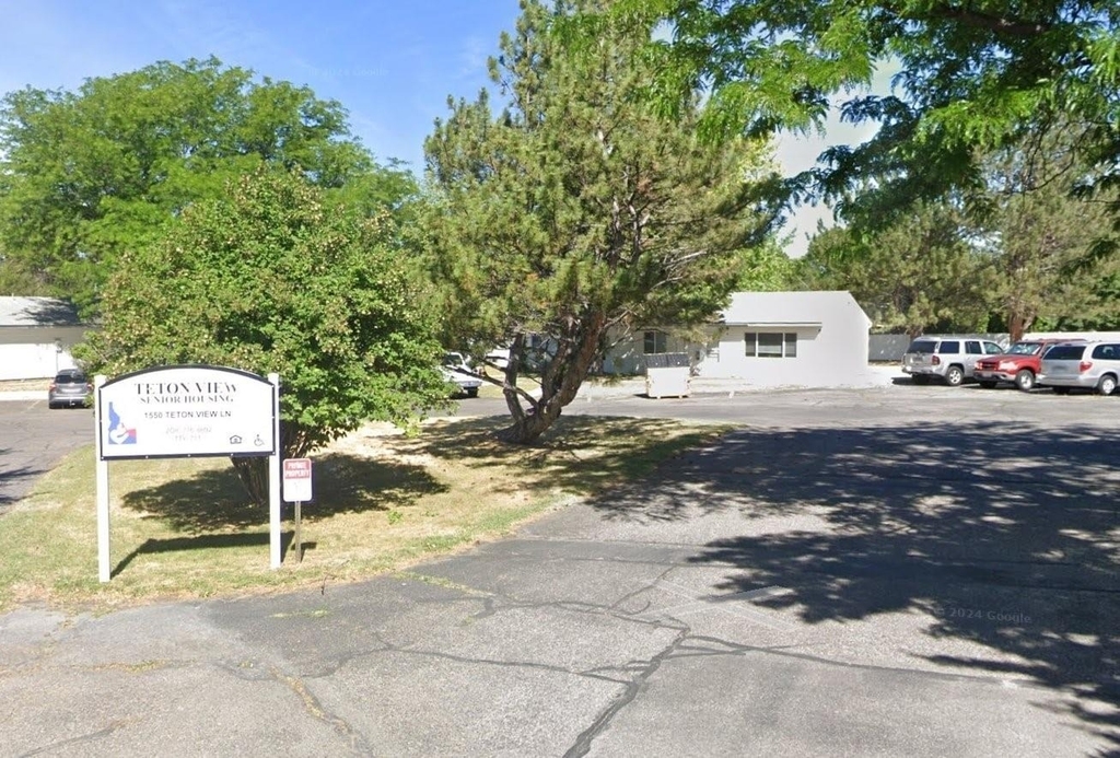 1550 Teton View Ln - Photo 0