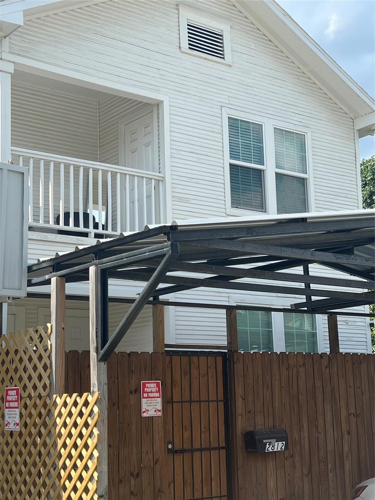 2812 Live Oak Street - Photo 0