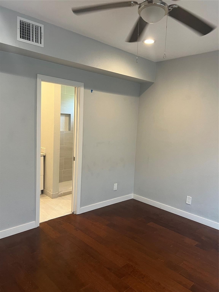 2812 Live Oak Street - Photo 2