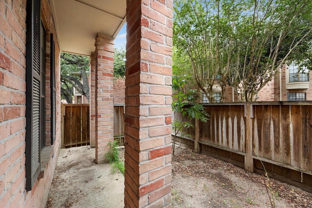 2255 Braeswood Park Drive - Photo 17