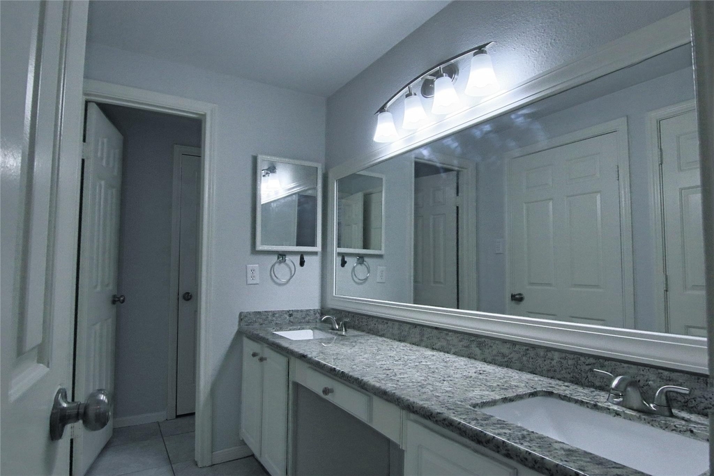 2255 Braeswood Park Drive - Photo 9