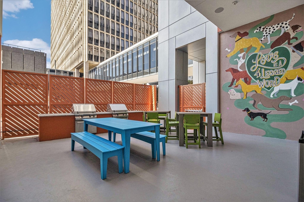 1801 Smith Street - Photo 25
