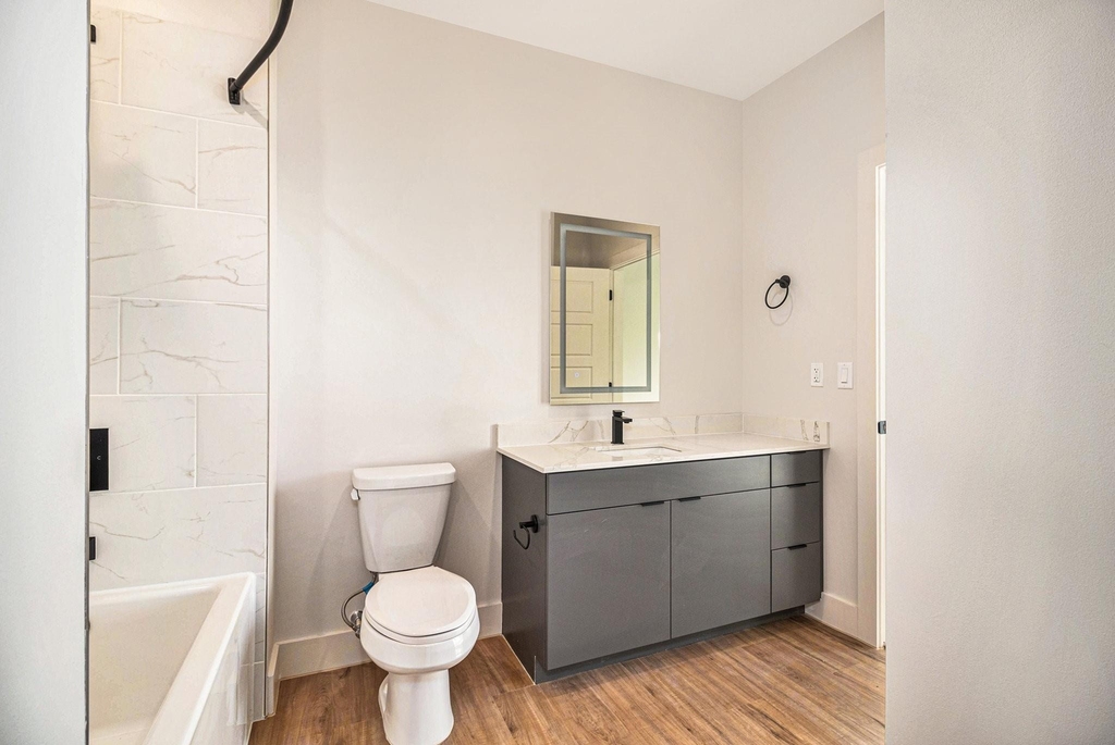 1801 Smith Street - Photo 8