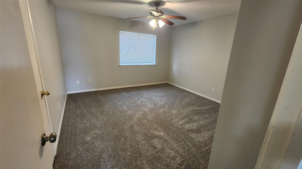 7800 Summer Place Drive - Photo 24