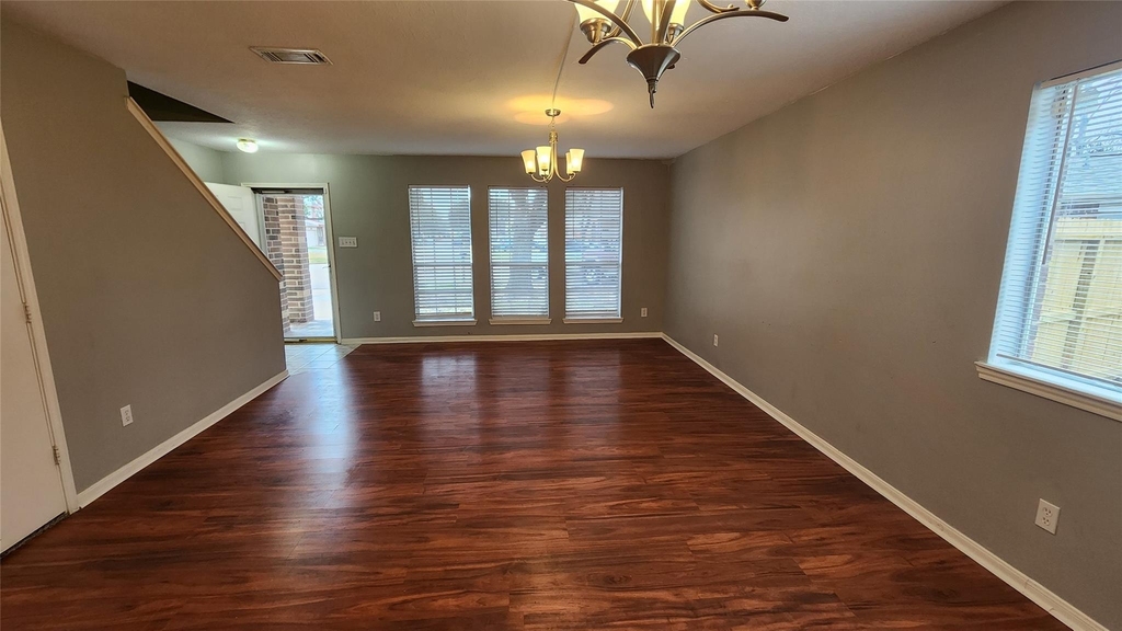 7800 Summer Place Drive - Photo 4