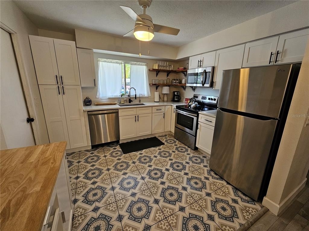 6442 Colonial Drive - Photo 1