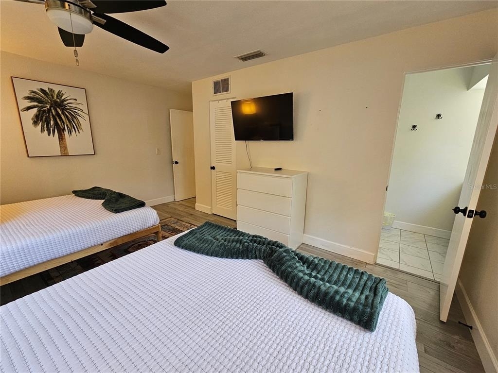 6442 Colonial Drive - Photo 10