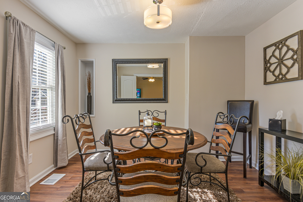 27 W Ridge Drive Se - Photo 2