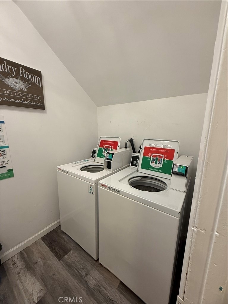 9031 Phyllis Avenue - Photo 14