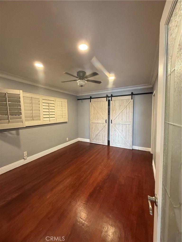 9031 Phyllis Avenue - Photo 5