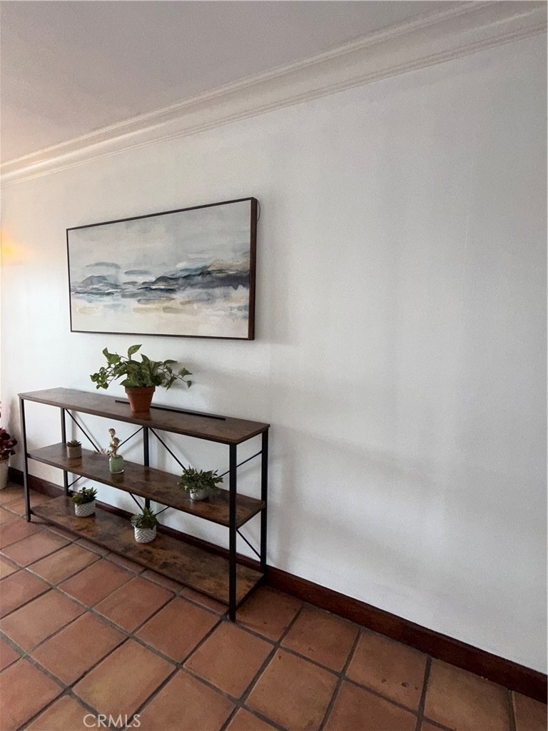 9031 Phyllis Avenue - Photo 10