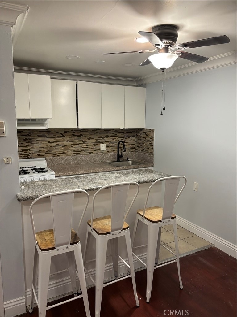 9031 Phyllis Avenue - Photo 0