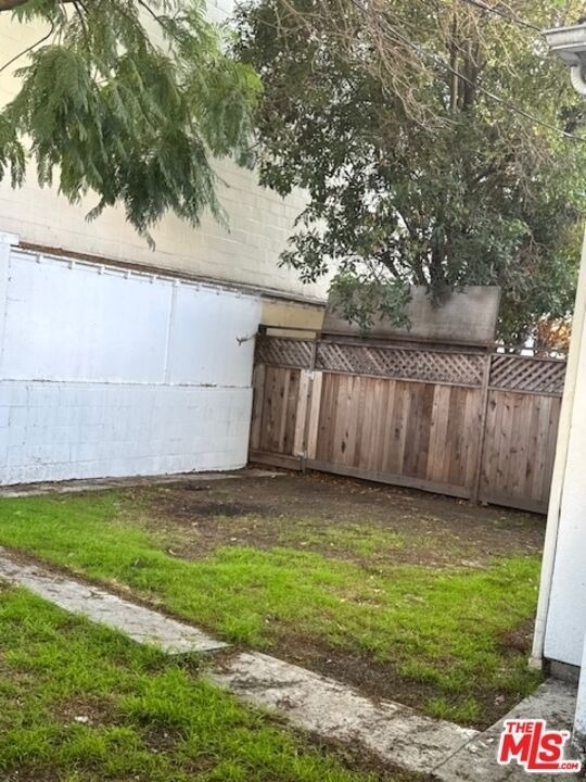 1543 11th Street - Photo 3