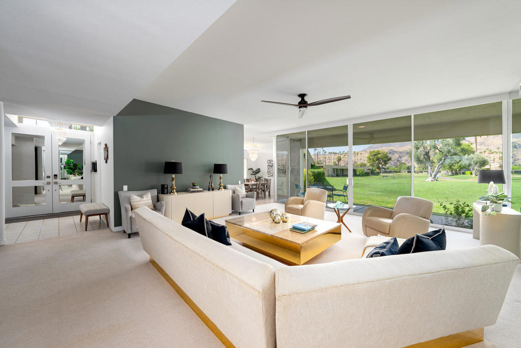 322 Desert Lakes Drive - Photo 4