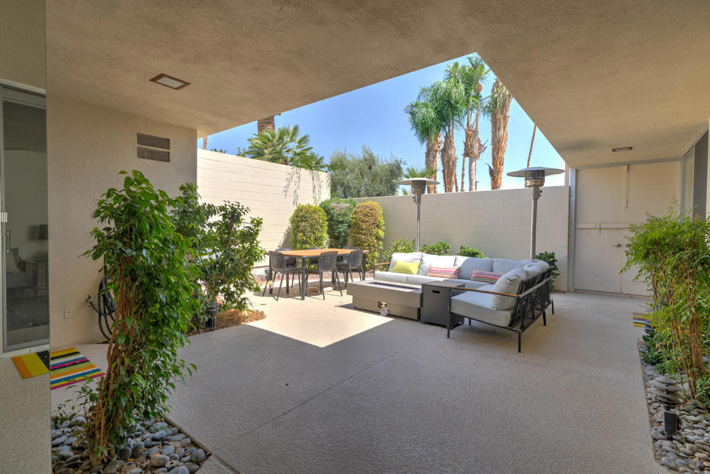 322 Desert Lakes Drive - Photo 28