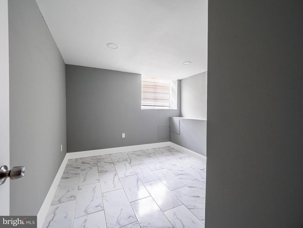 2327 N Carlisle Street - Photo 14