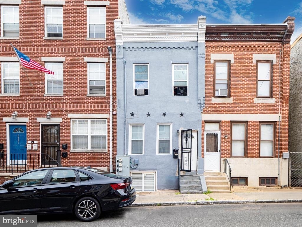 2327 N Carlisle Street - Photo 3