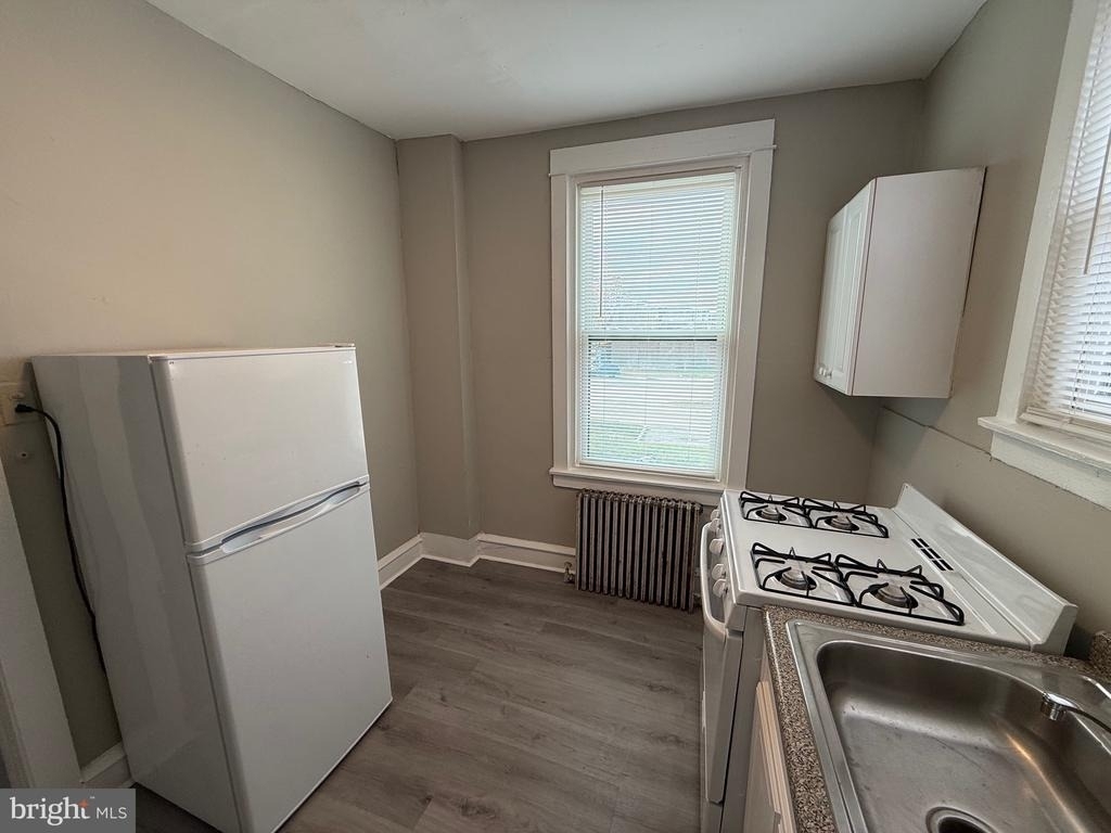 1945 W Hunting Park Avenue - Photo 12