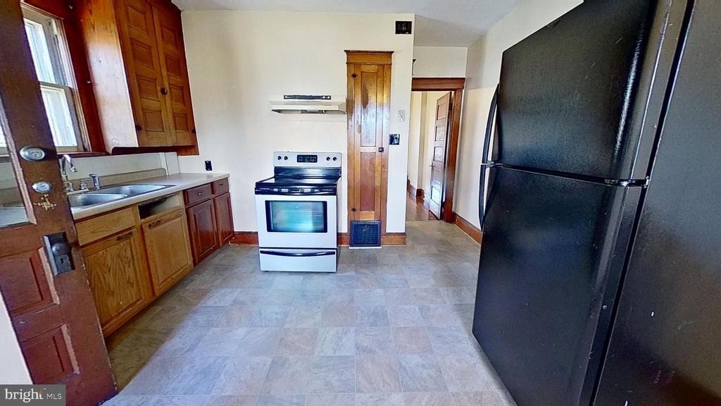 607 3rd Street - Photo 4