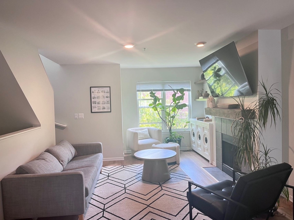 3951 W Ainslie Street - Photo 5