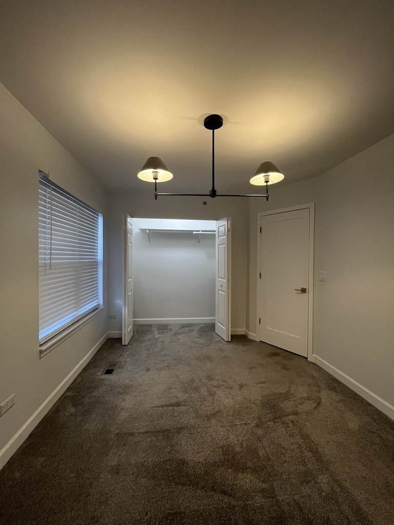 3951 W Ainslie Street - Photo 15