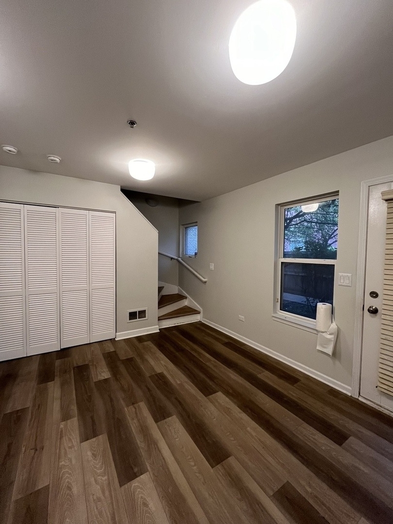 3951 W Ainslie Street - Photo 4