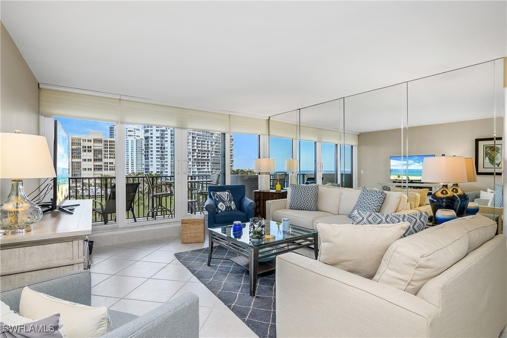 4005 Gulf Shore Boulevard N - Photo 3