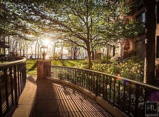 Battery Place - Photo 12