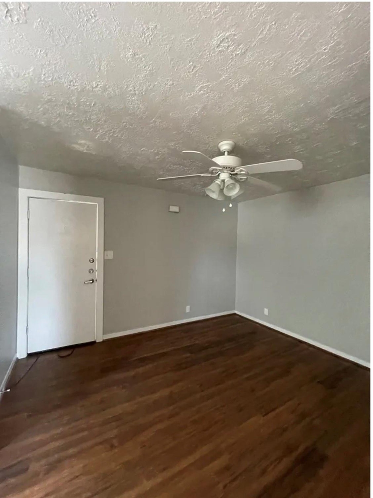 1014 E 23rd Street - Photo 1