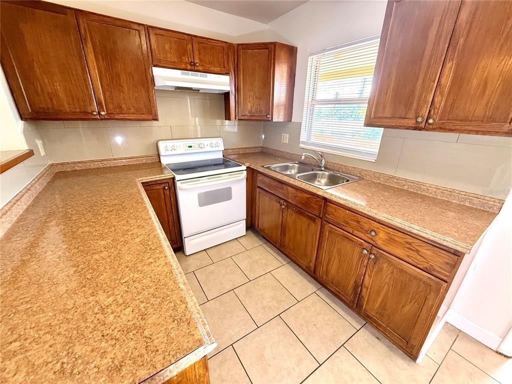 1050 62nd Ave South - Photo 10