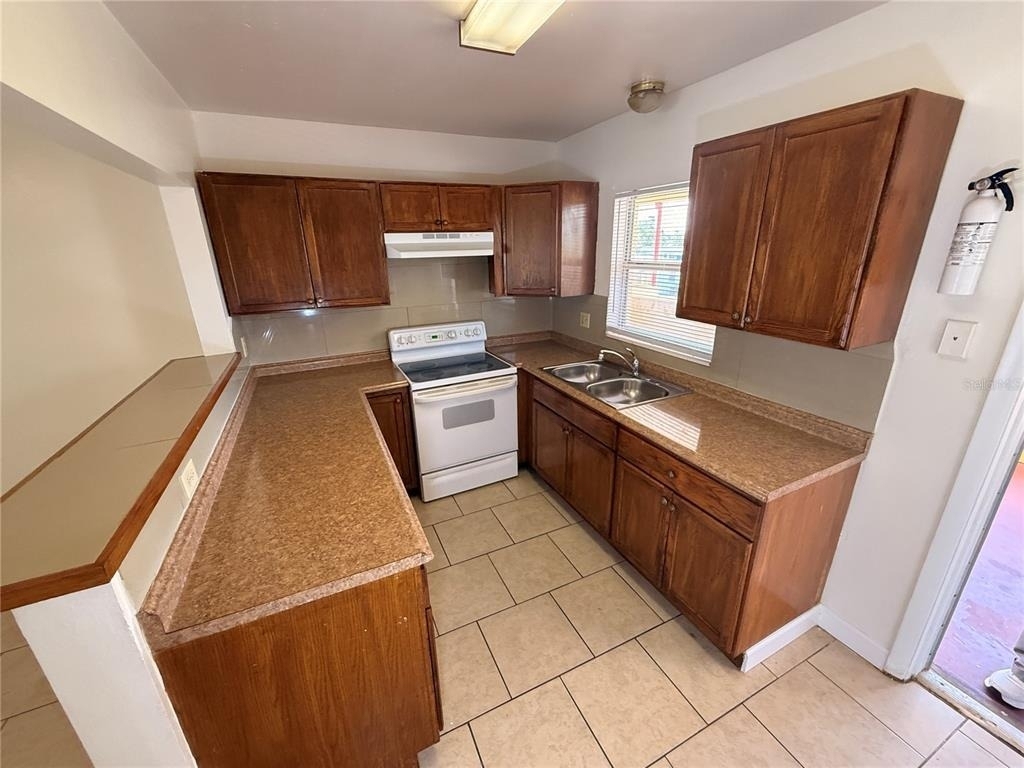 1050 62nd Ave South - Photo 9