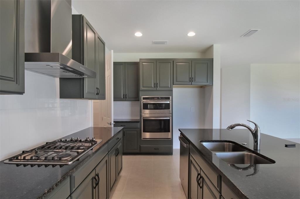 17212 Luminous Avenue - Photo 22