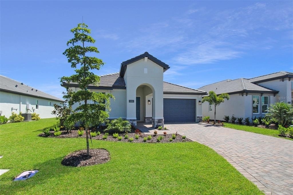 17212 Luminous Avenue - Photo 1