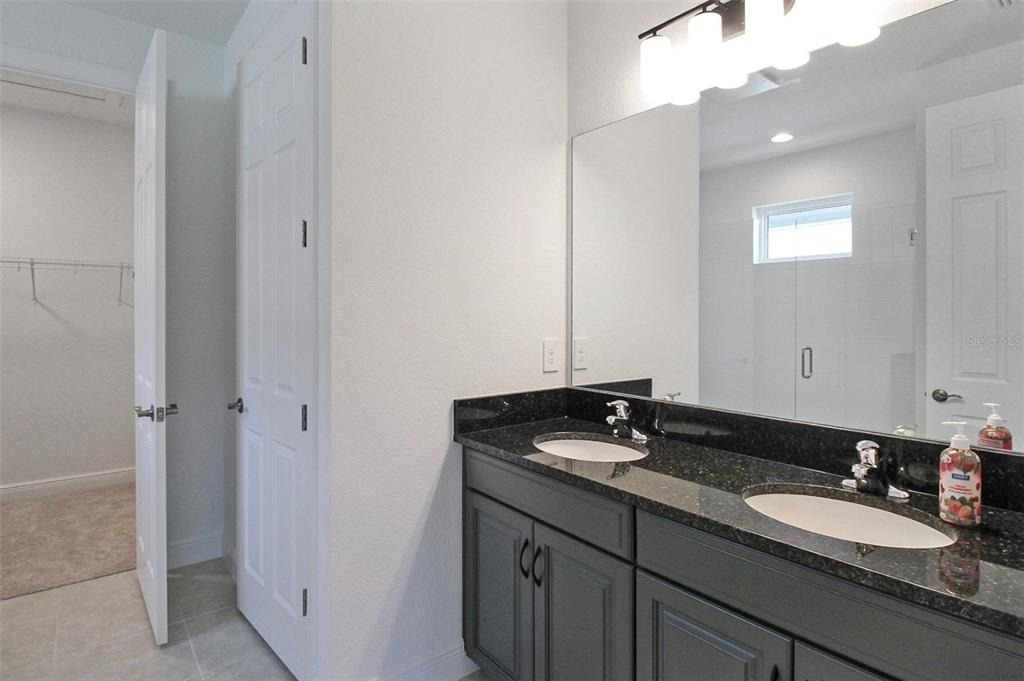 17212 Luminous Avenue - Photo 32