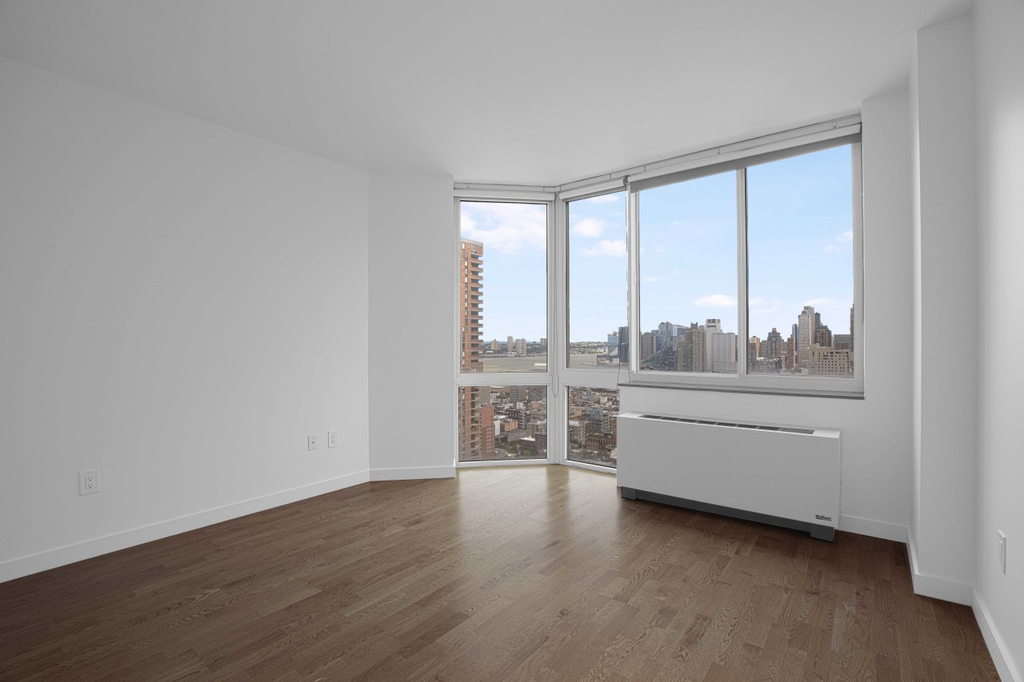 420 West 42nd Street - Photo 3