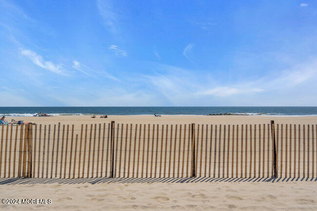 157 Beach Front - Photo 43