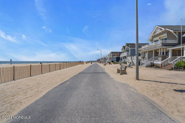 157 Beach Front - Photo 41
