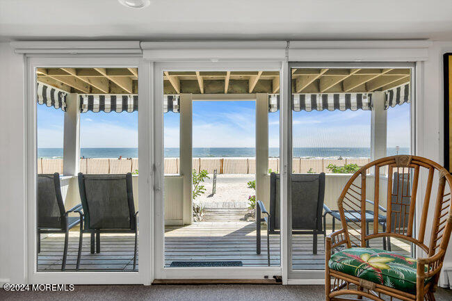 157 Beach Front - Photo 5