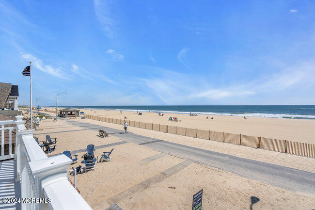 157 Beach Front - Photo 36