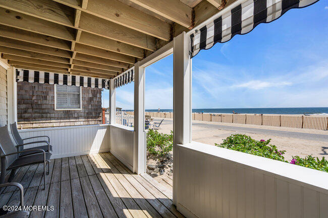 157 Beach Front - Photo 3