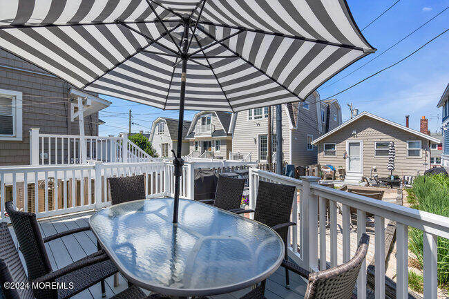 157 Beach Front - Photo 9