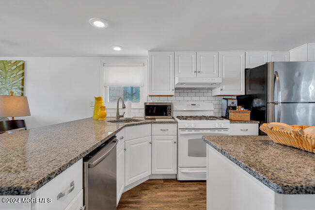 157 Beach Front - Photo 18