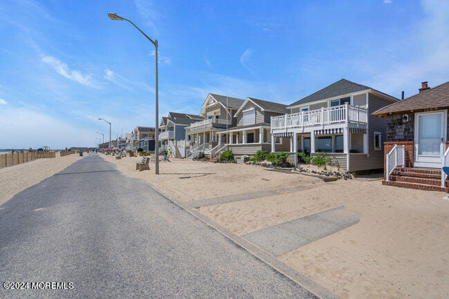 157 Beach Front - Photo 44