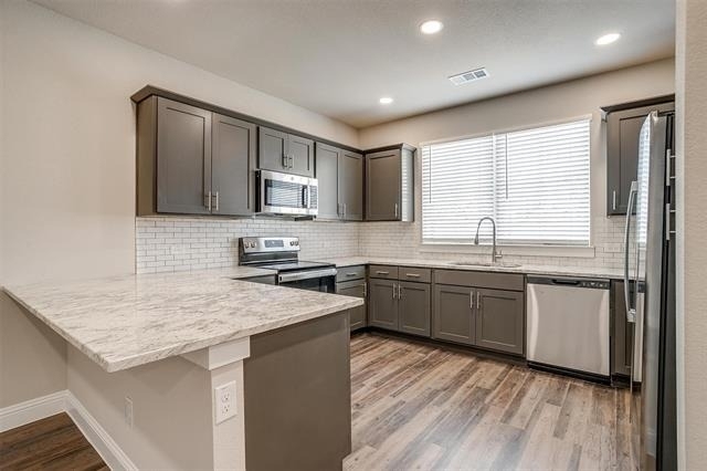 544 Lake Point Drive - Photo 11