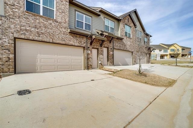 544 Lake Point Drive - Photo 1