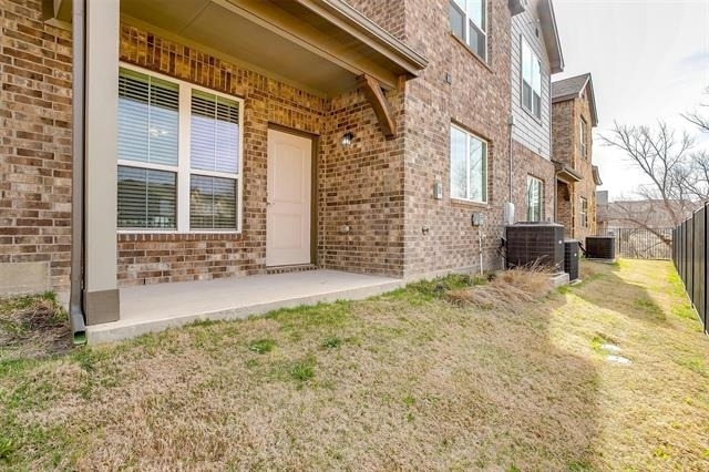 544 Lake Point Drive - Photo 32